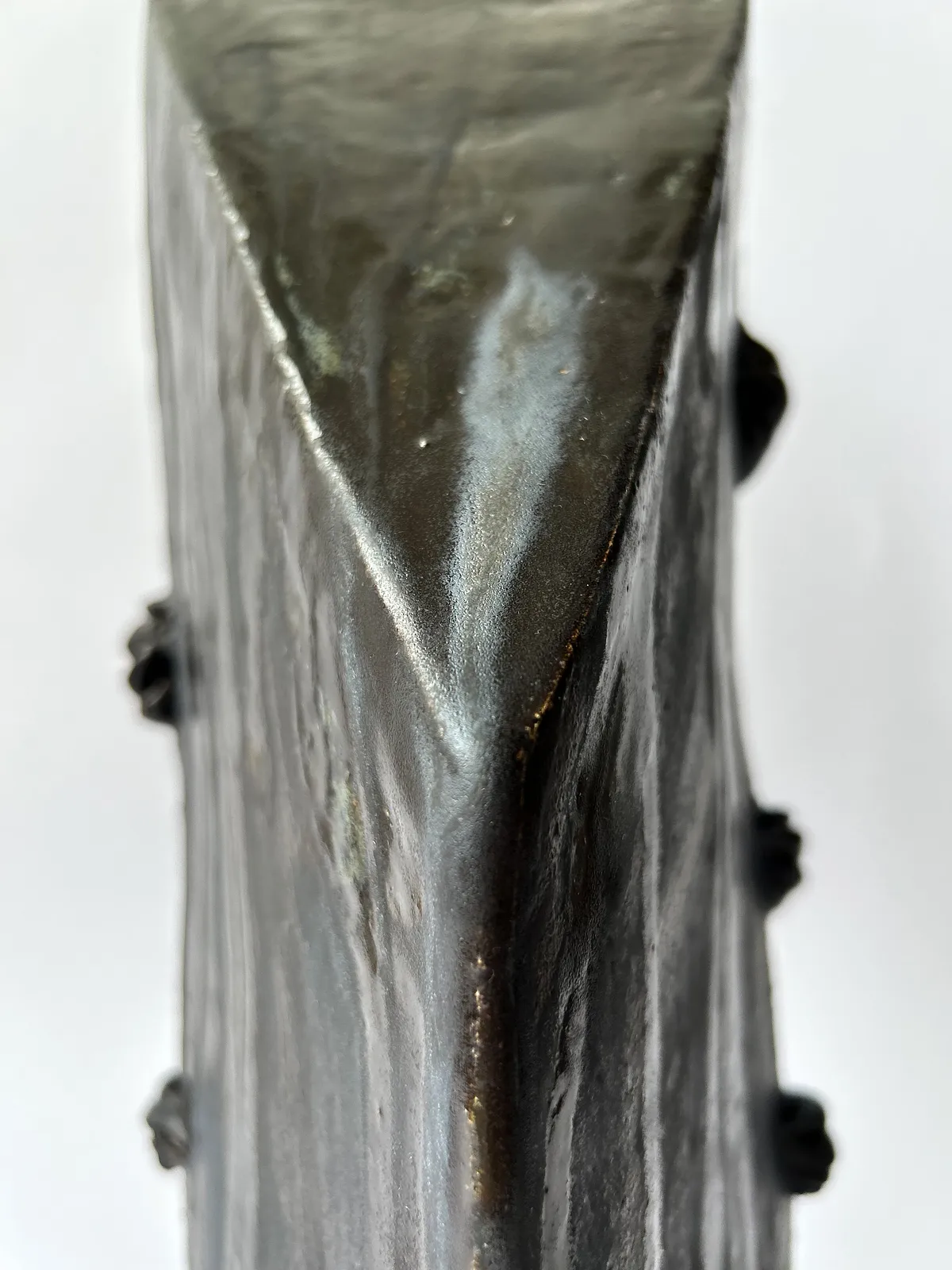 Image of Enclosure by VITALIY KRASUTSKIY, made of ceramics, Sculpture medium, from Lviv, part of the Series 1 series, priced at €250 Photo 5 of 11.
