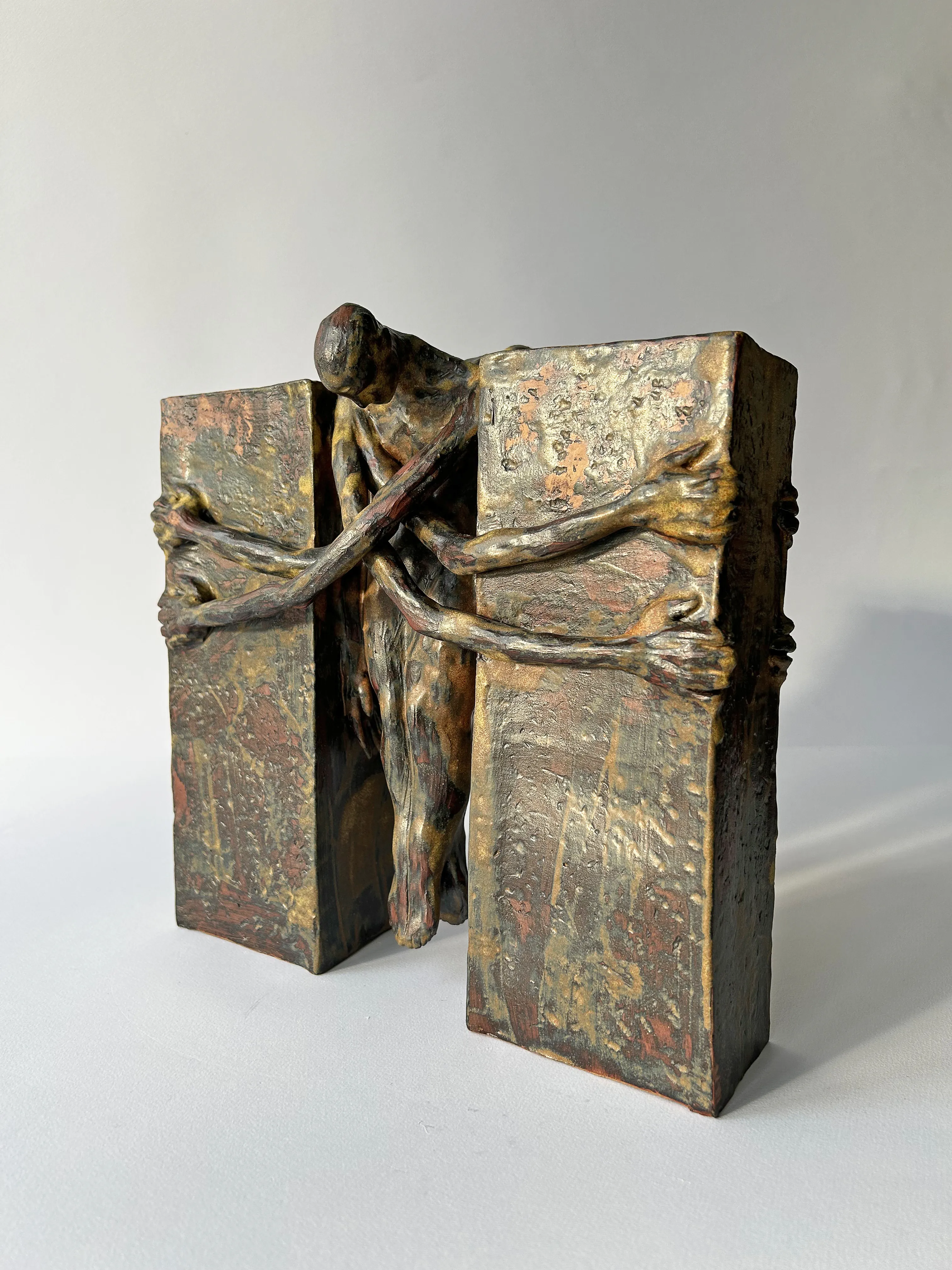Зображення "Самообмеження" від ВІТАЛІЙ КРАСУЦЬКИЙ, розмір:  30x30x15 cm, матеріали: кераміка, медіум: Скульптура, місто: Львів, серія: Скульптура, ціна: €600 (≈ 30 918 грн) Фото 9 з 10.