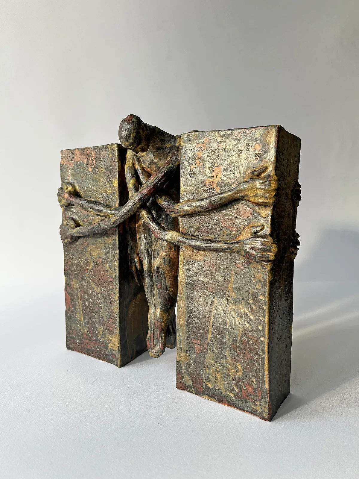Зображення "Самообмеження" від ВІТАЛІЙ КРАСУЦЬКИЙ, розмір:  30x30x15 cm, матеріали: кераміка, медіум: Скульптура, місто: Львів, серія: Скульптура, ціна: €600 Фото 9 з 10.
