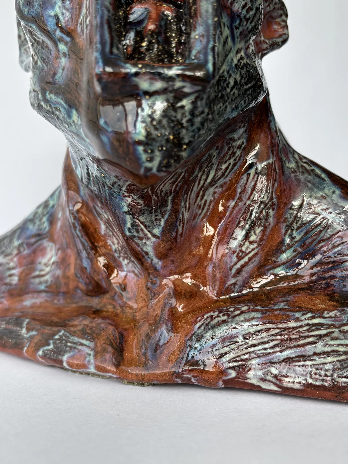 Image of Heads by VITALIY KRASUTSKIY, made of Chamotte clay, glazes, Sculpture medium, from Lviv, part of the Series 1 series, priced at €600 Photo 8 of 10.