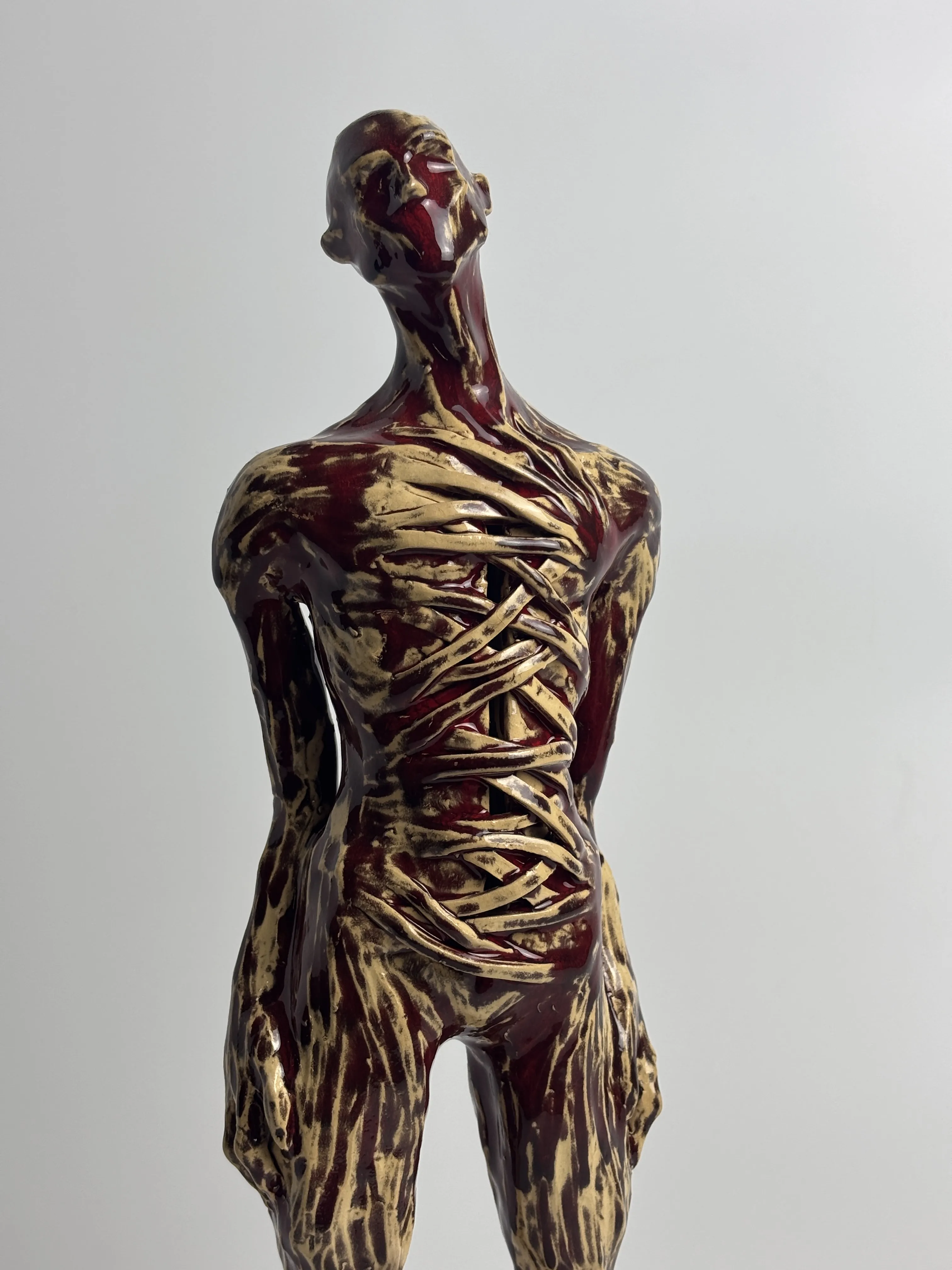 Зображення "Рана" від ВІТАЛІЙ КРАСУЦЬКИЙ, розмір: H=35 cm, матеріали: Шамотна глина, поливи, місто: Львів, ціна: €300 Фото 7 з 12.