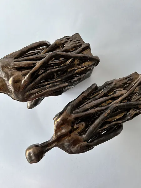 Image of Dependence by VITALIY KRASUTSKIY, size: 35х25х17, made of Chamotte clay, glazes, Sculpture medium, from Lviv, part of the Series 1 series Photo 3 of 7.