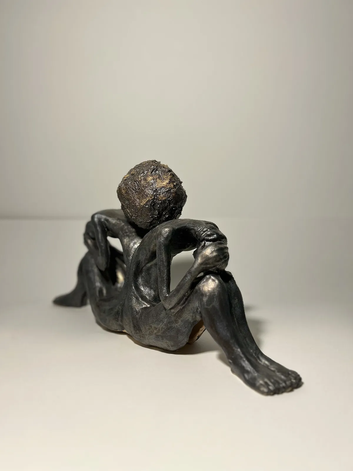 Image of Quarrel by VITALIY KRASUTSKIY, made of Chamotte clay, ceramic glazes, plaster, acrylic, Sculpture medium, from Lviv, part of the Series 1 series Photo 4 of 6.