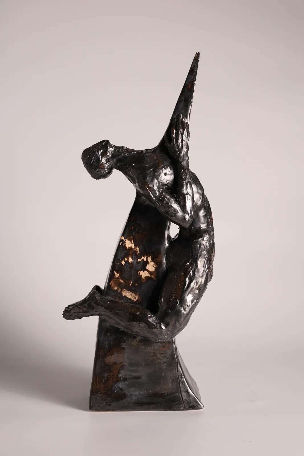 Image of Шпиль by VITALIY KRASUTSKIY, size: H=45 cm, made of Шамотна глина, поливи, Sculpture medium, from Львів, part of the Series 1 series, priced at €500 Photo 1 of 12.