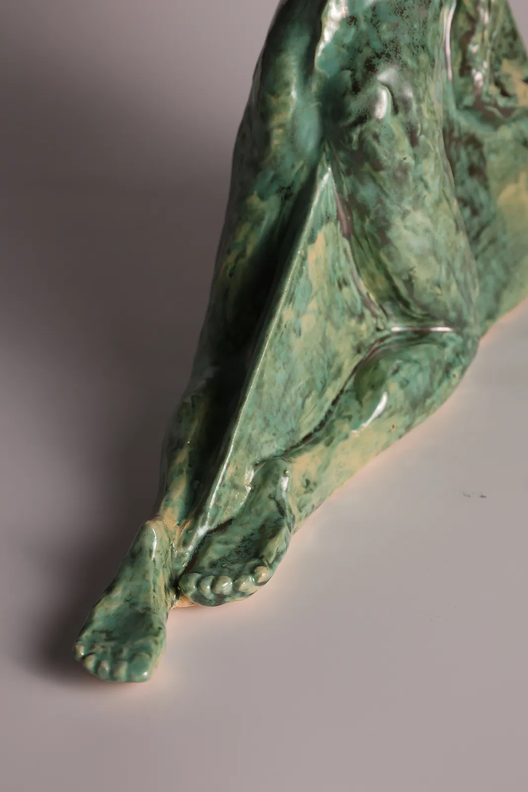 Image of Exit by VITALIY KRASUTSKIY, size: 48х25х15, made of Шамотна глина, поливи, Sculpture medium, from Львів, part of the Series 1 series, priced at €700 Photo 7 of 10.