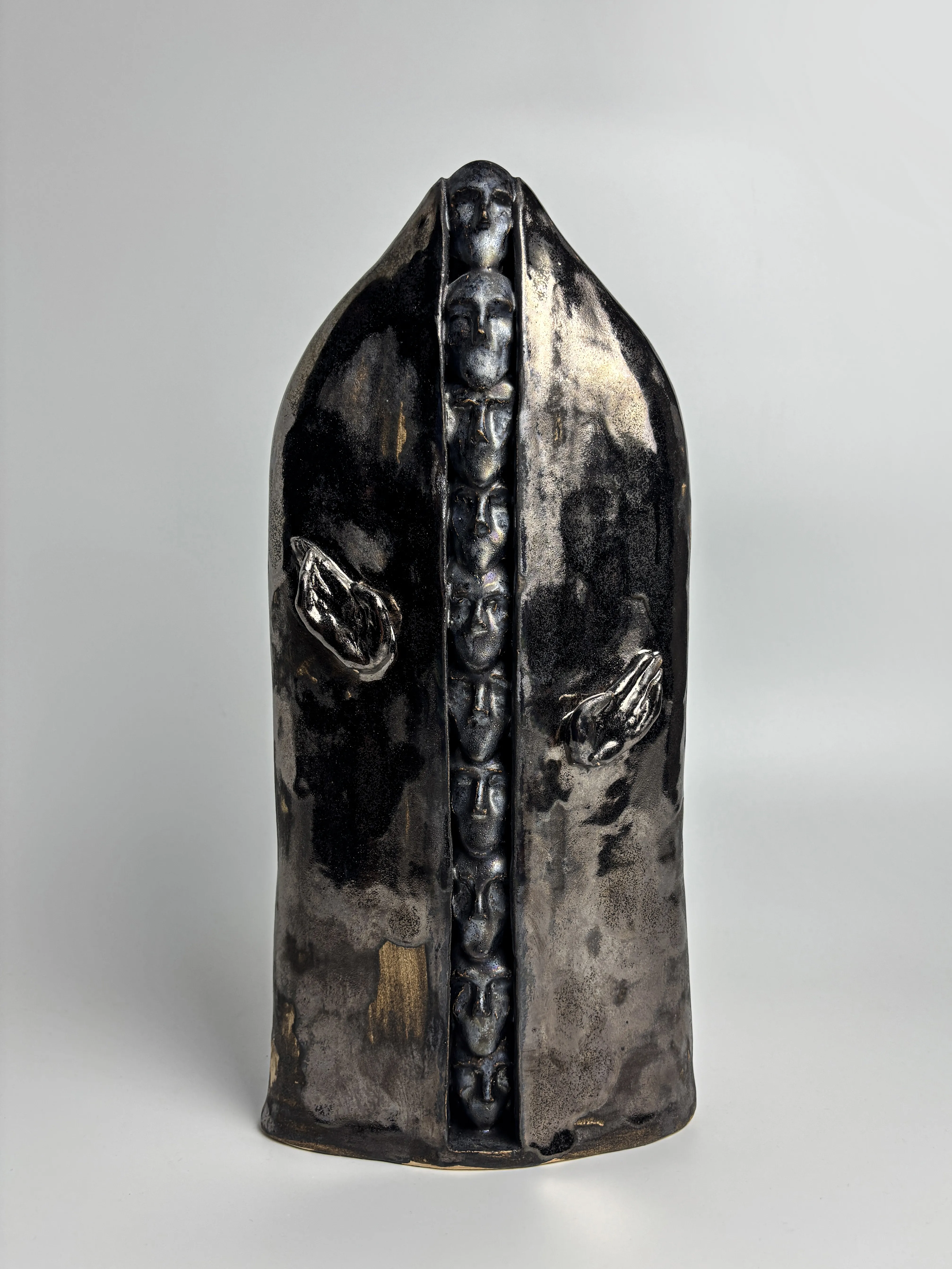 Зображення "Релігія" від ВІТАЛІЙ КРАСУЦЬКИЙ, розмір: 30х18 см, матеріали: Шамотна глина, поливи, медіум: Скульптура, місто: Львів, серія: Скульпутра, ціна: $1000 Фото 2 з 9.