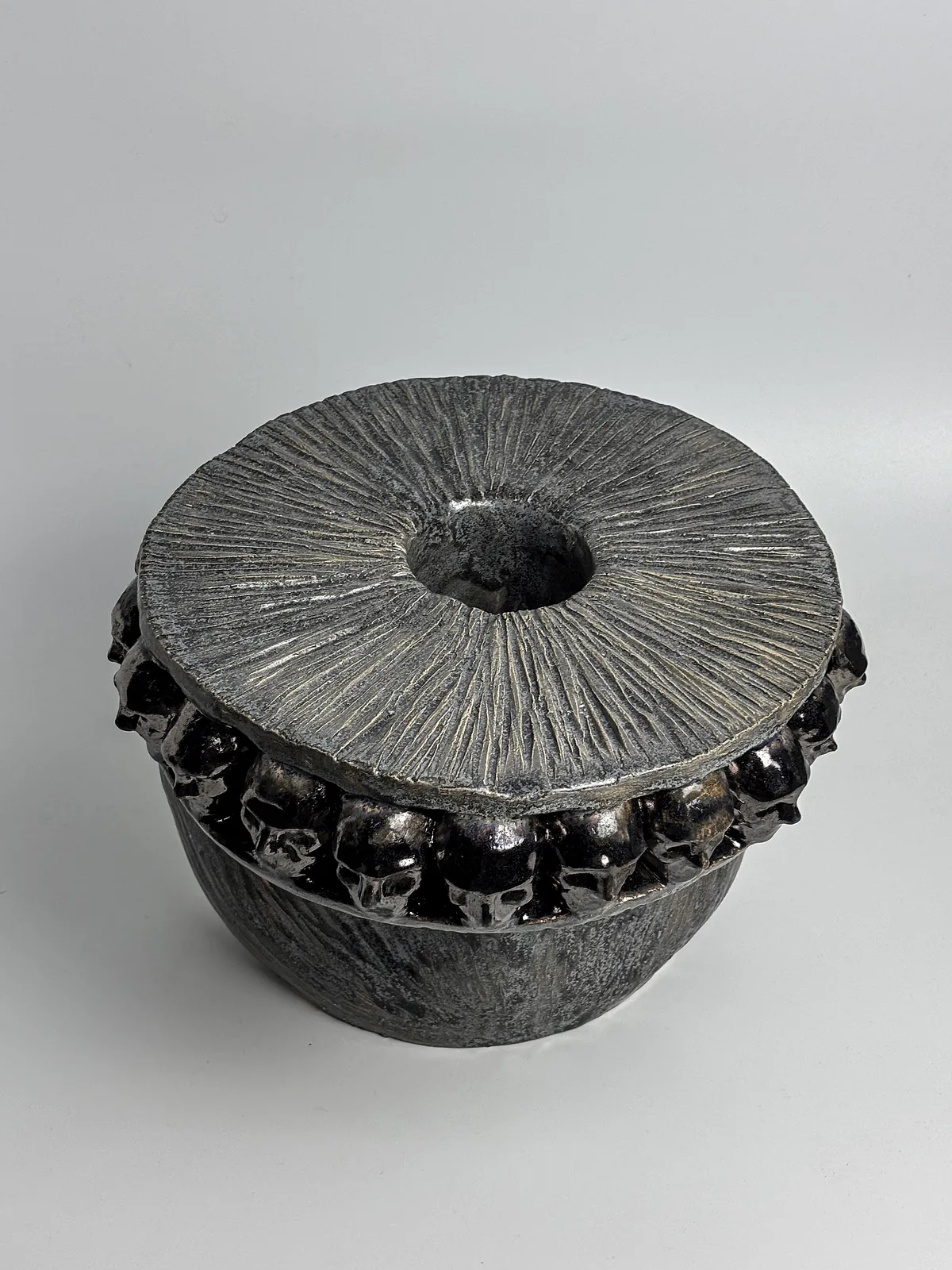 Image of Silence by VITALIY KRASUTSKIY, made of Chamotte clay, glazes, Sculpture medium, from Lviv, part of the Series 1 series, priced at €1400 Photo 10 of 10.