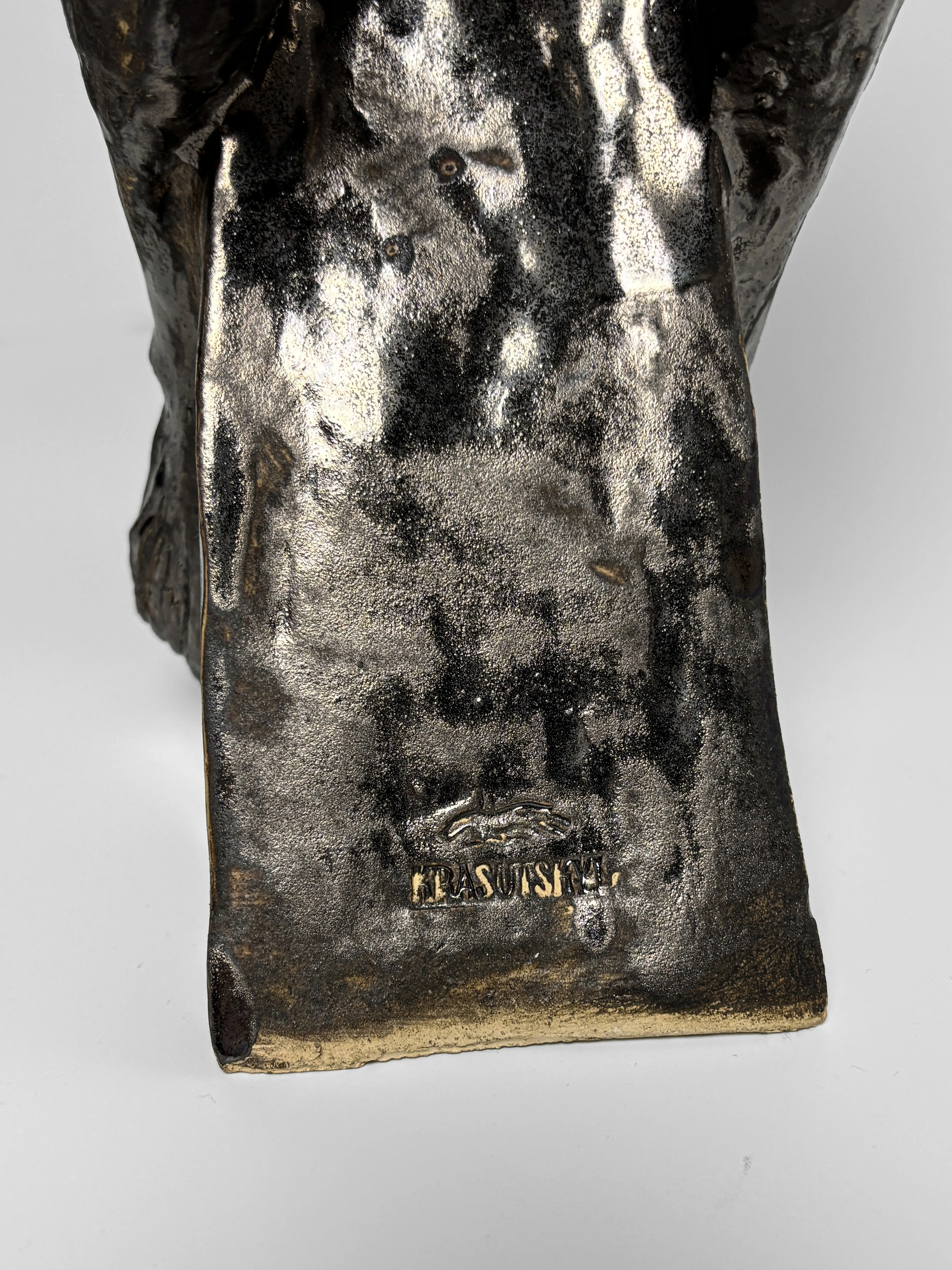 Зображення "Розіпнутий" від ВІТАЛІЙ КРАСУЦЬКИЙ, розмір: 45х35х15, матеріали: Шамотна глина, поливи, медіум: Скульптура, місто: Львів, серія: Скульптура, ціна: $1200 Фото 3 з 11.